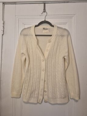 True Vintage Fully Fashioned 70s Cable Knit Sweater Cardigan